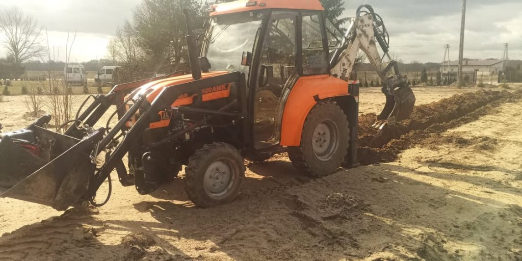 zdj do podstrony usługi mini koparko -ładowarką